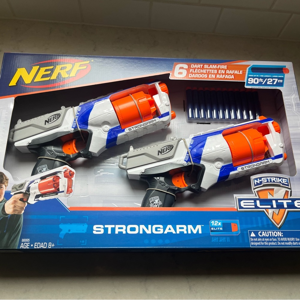NEW IN BOX N-Strike Elite Nerf Guns with 12x Darts